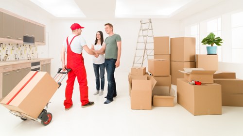 Commercial packing and unpacking support for a West Wickham business move